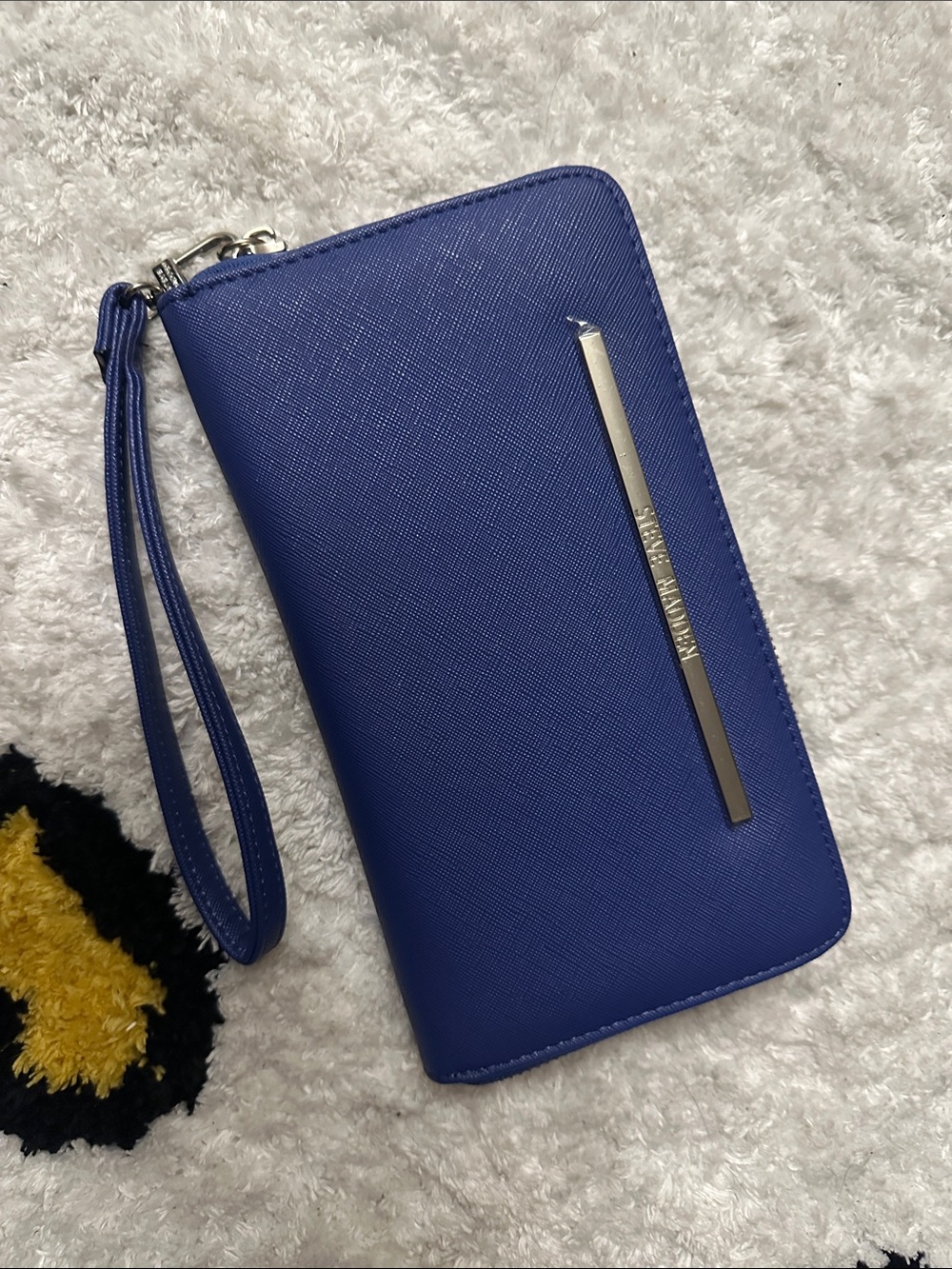 STEVE MADDEN Blue Wristlet Wallet